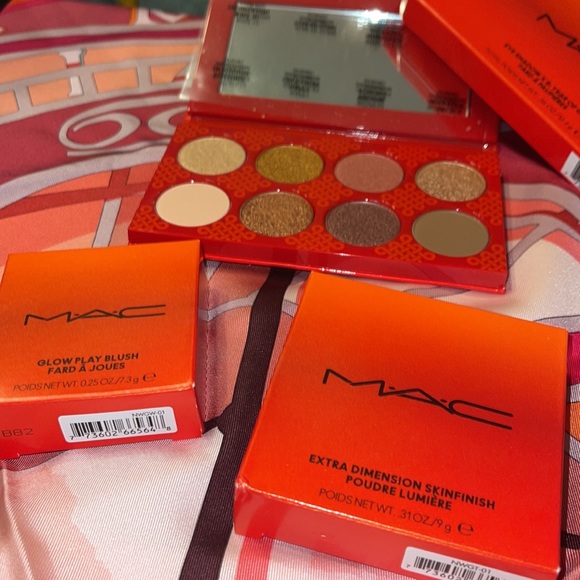 MAC - Picture 2 of 2